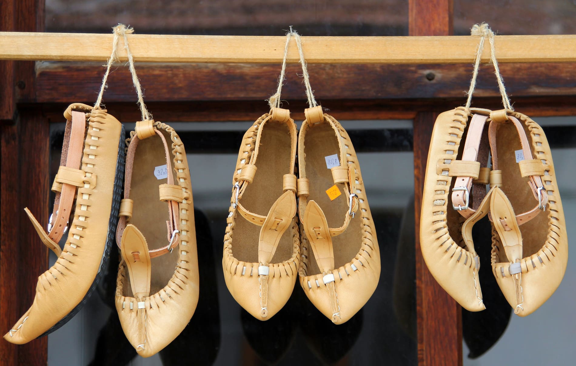 chaussures traditionnelles Balkans