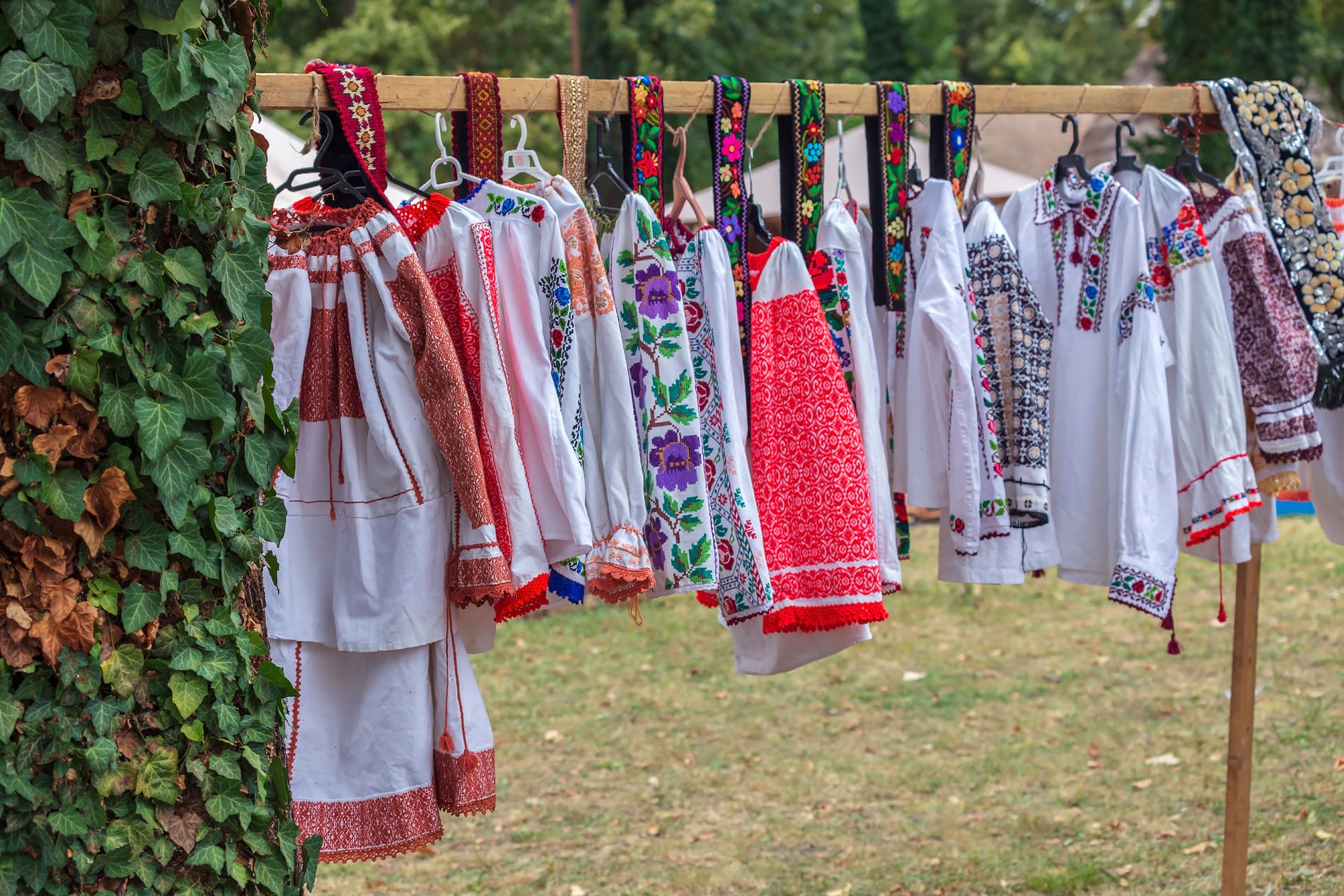 Costumes traditionnels roumains